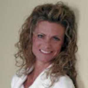 Meet your Posher, Lynette